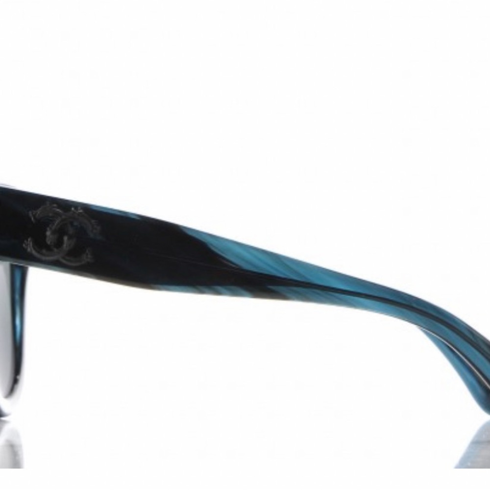 Chanel butterfly sunglasses, perfect condition wore once